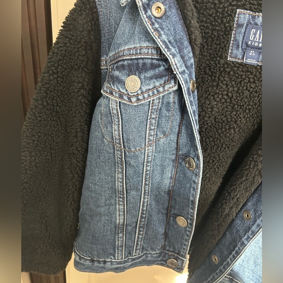 Gap denim jacket with shearling NEW without tags! - Picture 3 of 6